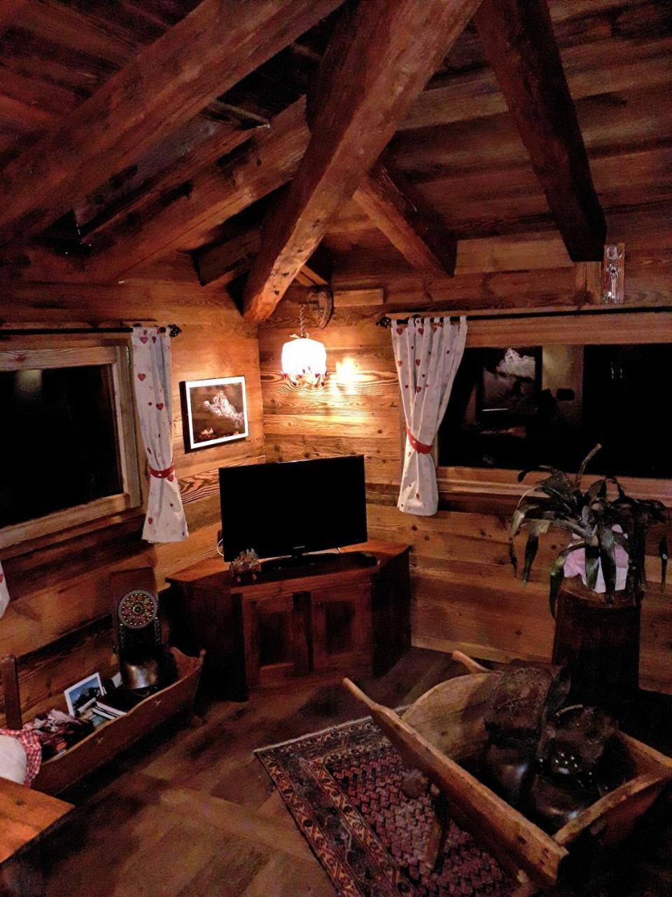 Maison Lazier Châtillon Exterior foto
